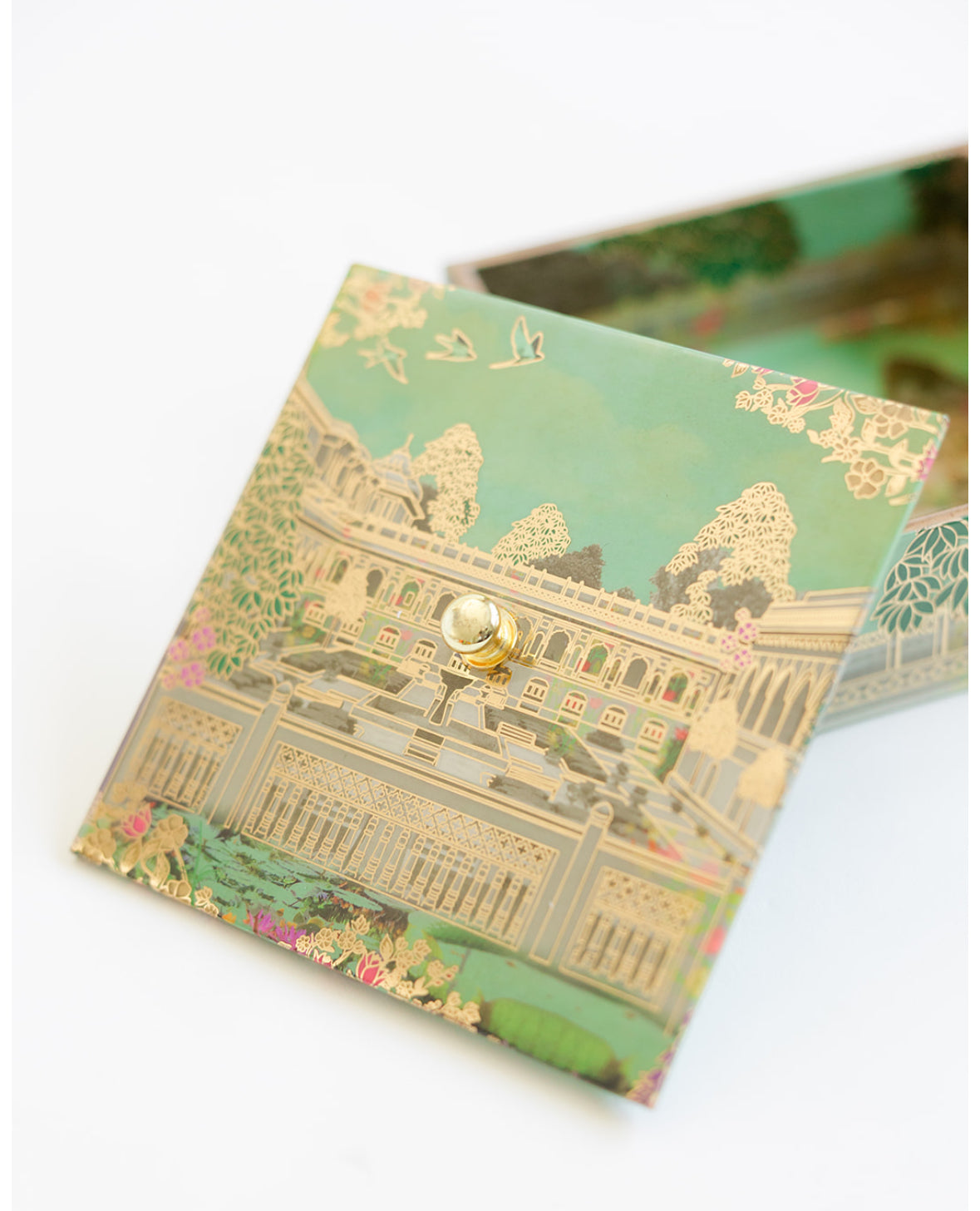 The Courtyard Of Dreams Square Gift Box