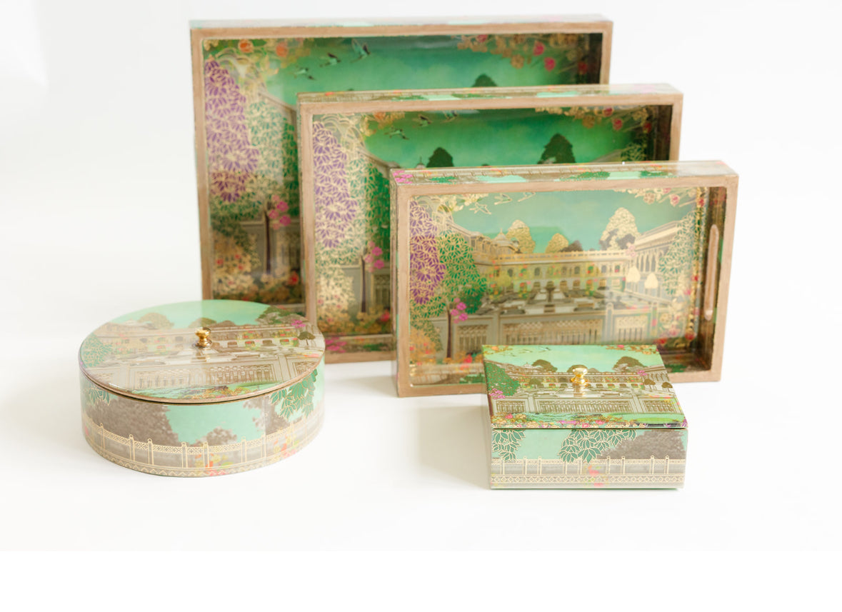 The Courtyard Of Dreams Square Gift Box