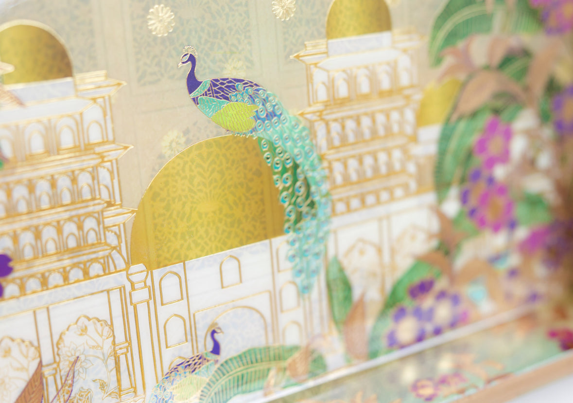 Plumes Of Paradise Hamper Tray Set