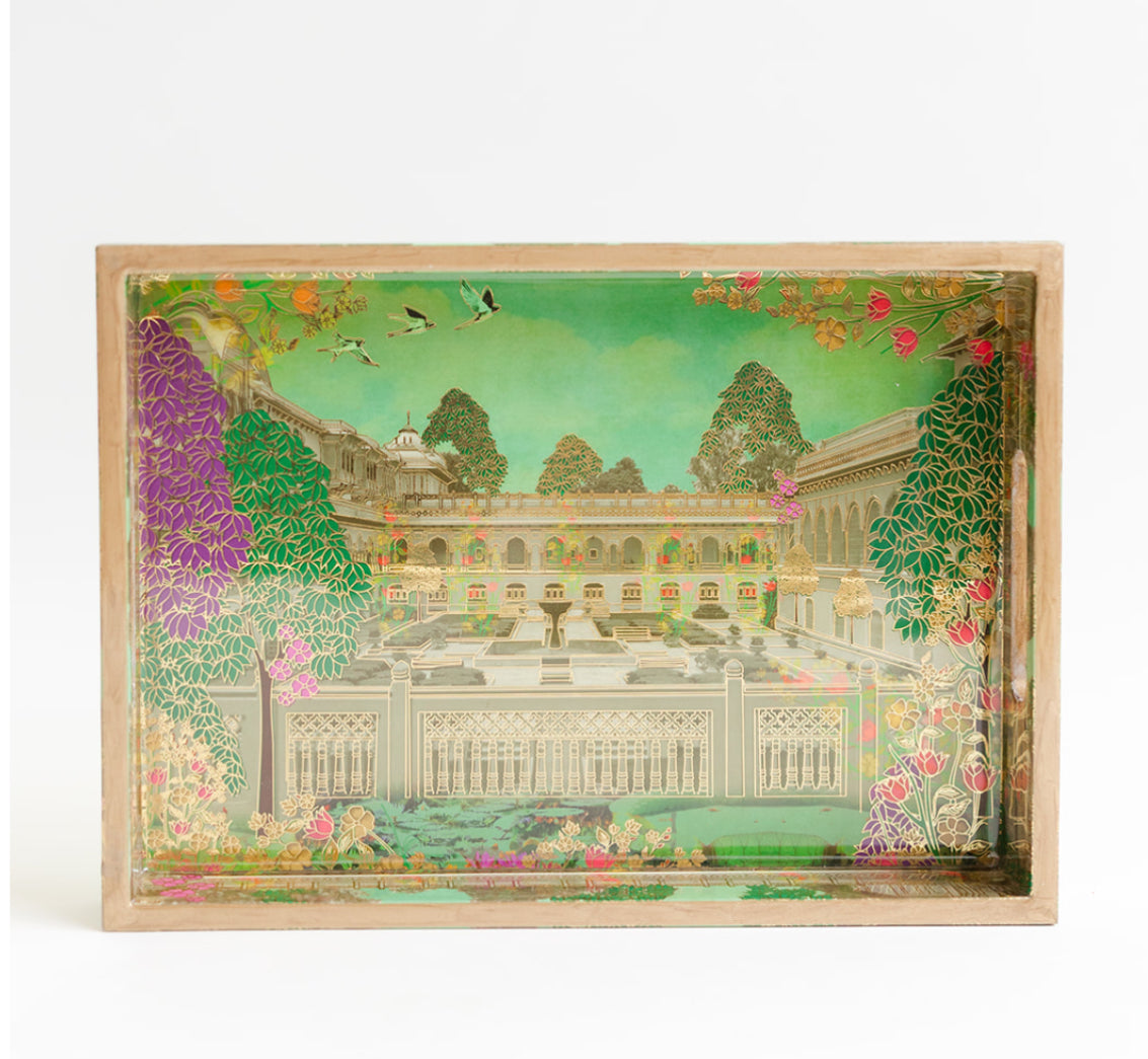 The Courtyard Of Dreams Hamper Tray Set