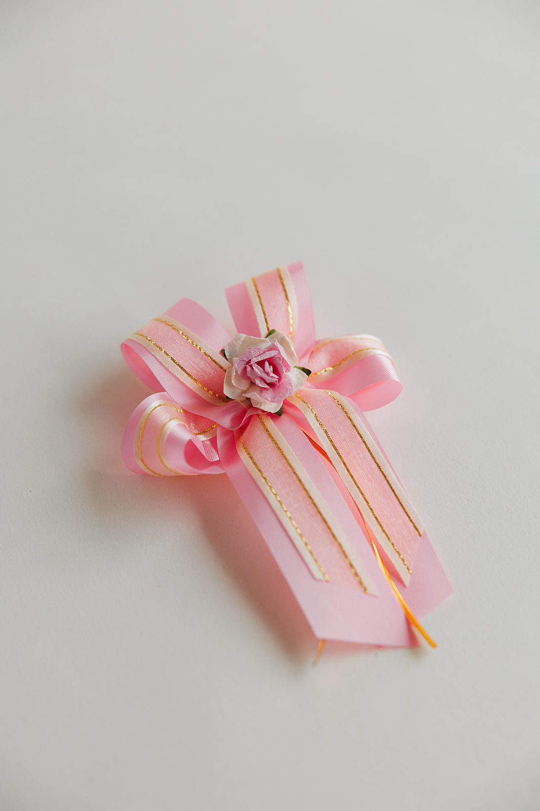 pink gift bow