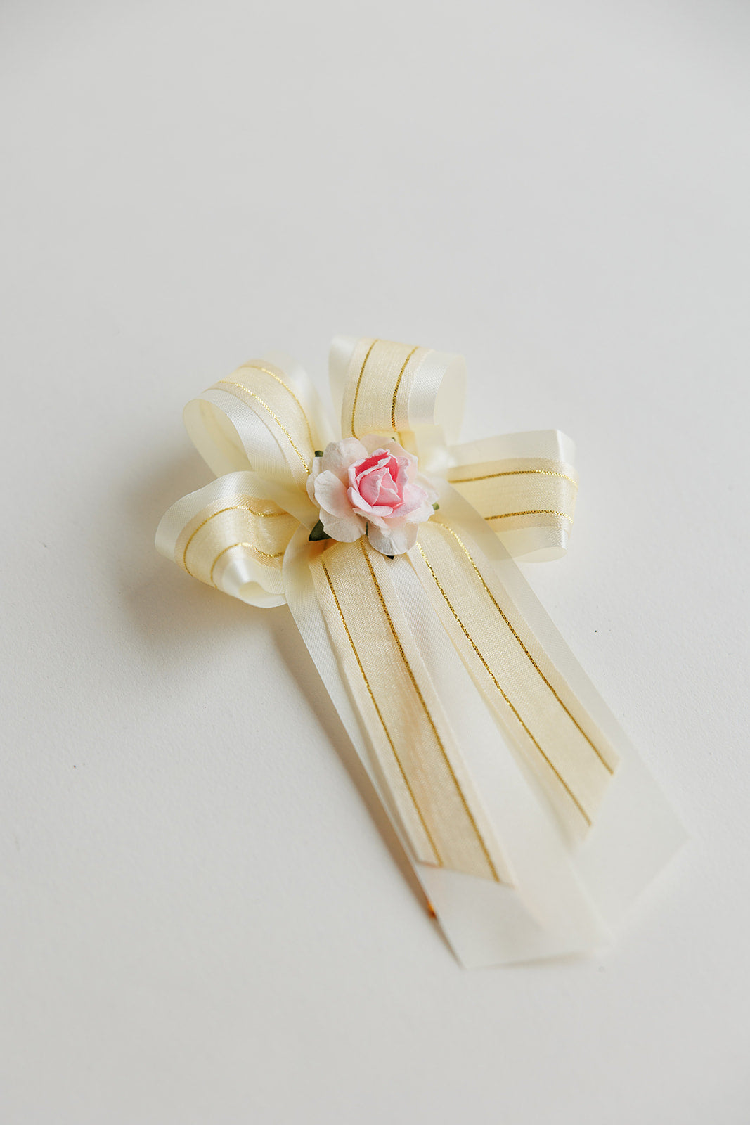 Luxury Ivory Gift Bow