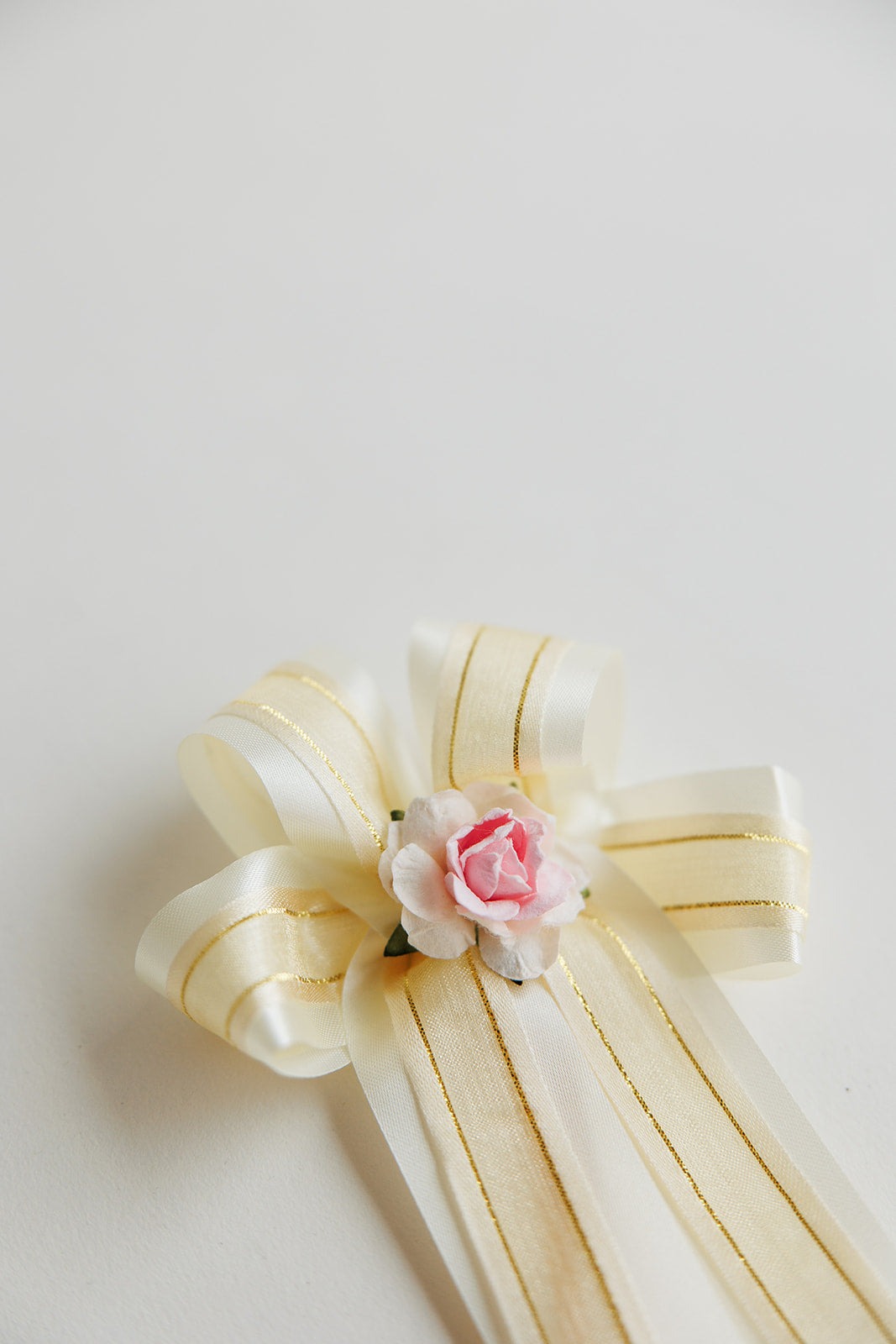 Luxury Ivory Gift Bow