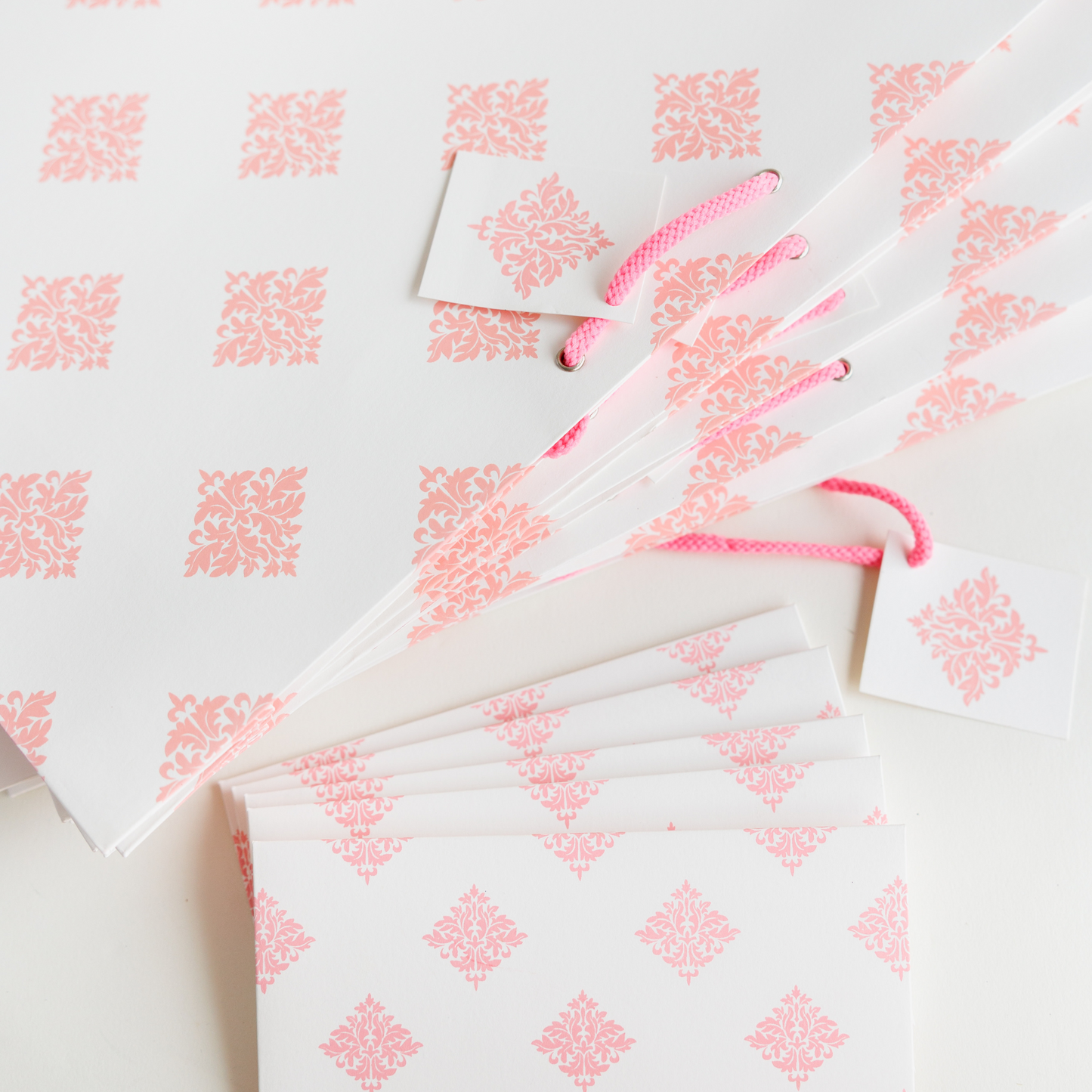 gift packaging bundle, wedding gift packaging, special occasion gifting, elegant gift bags, sophisticated gift envelopes, high-quality materials