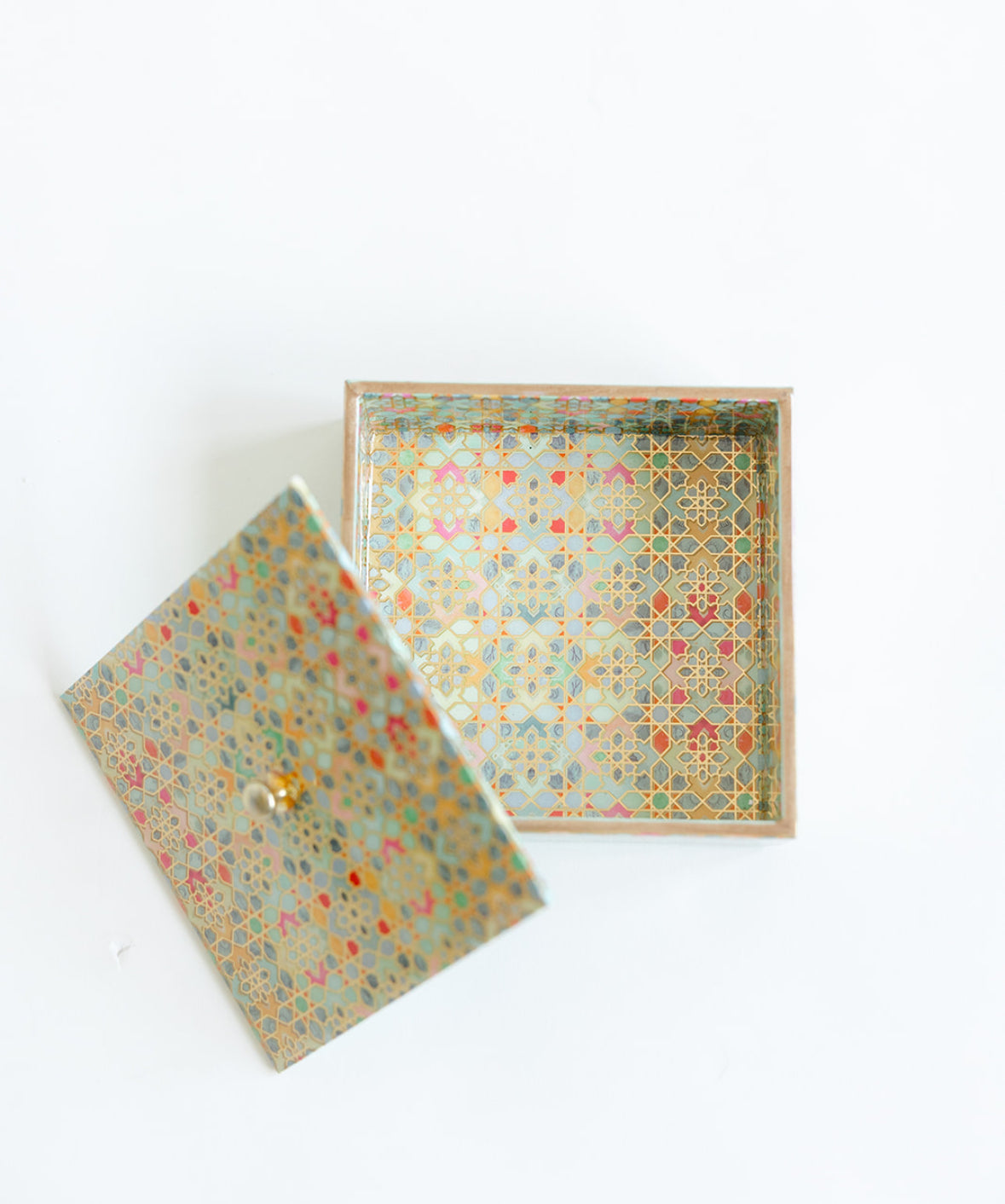 Noor Square Gift Box
