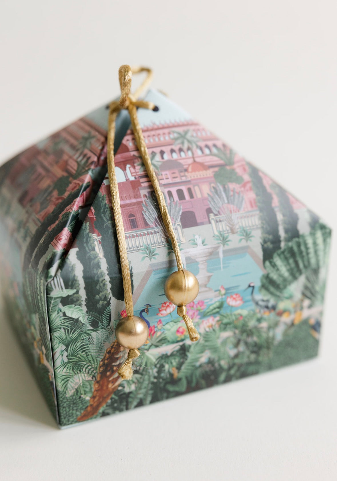 Royal Garden Pyramid Gift Box