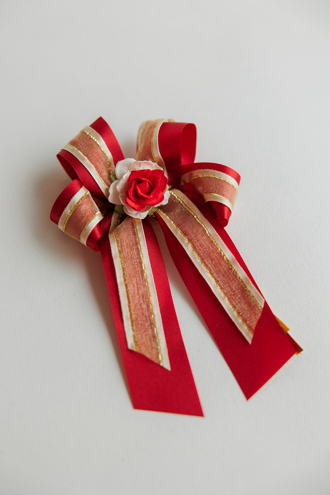 gift bow red