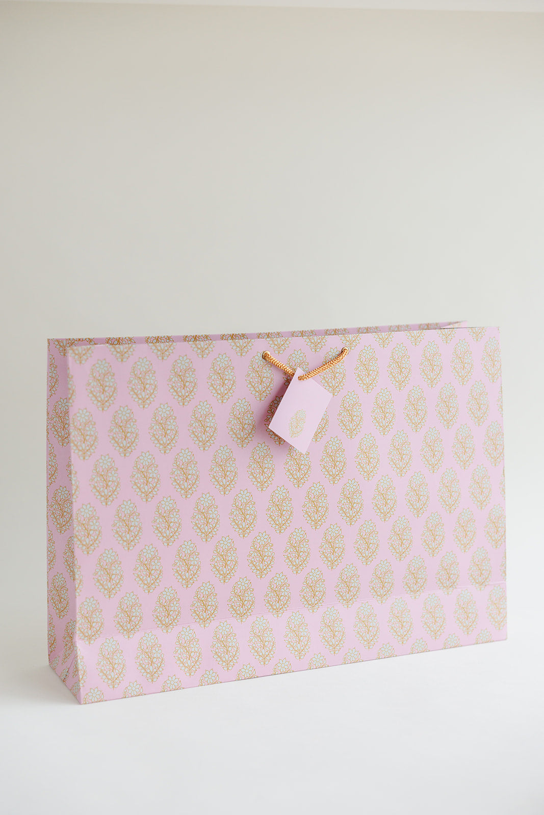 5 Leilani Lilac Gift Bags with Matching Gift Envelope