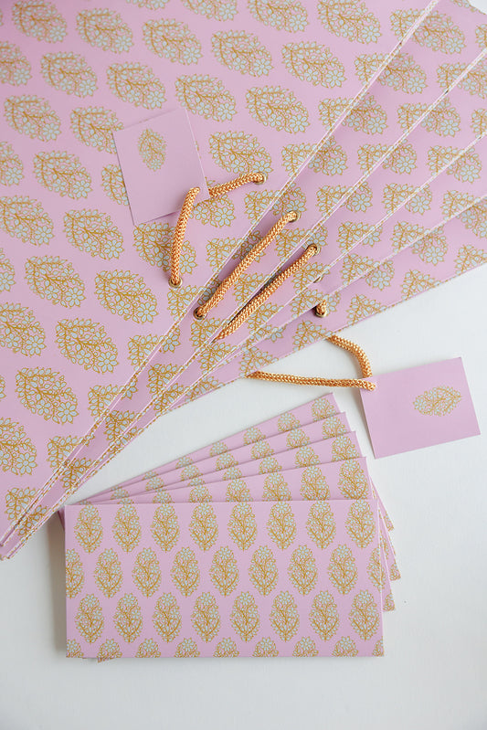 5 Leilani Lilac Gift Bags with Matching Gift Envelope