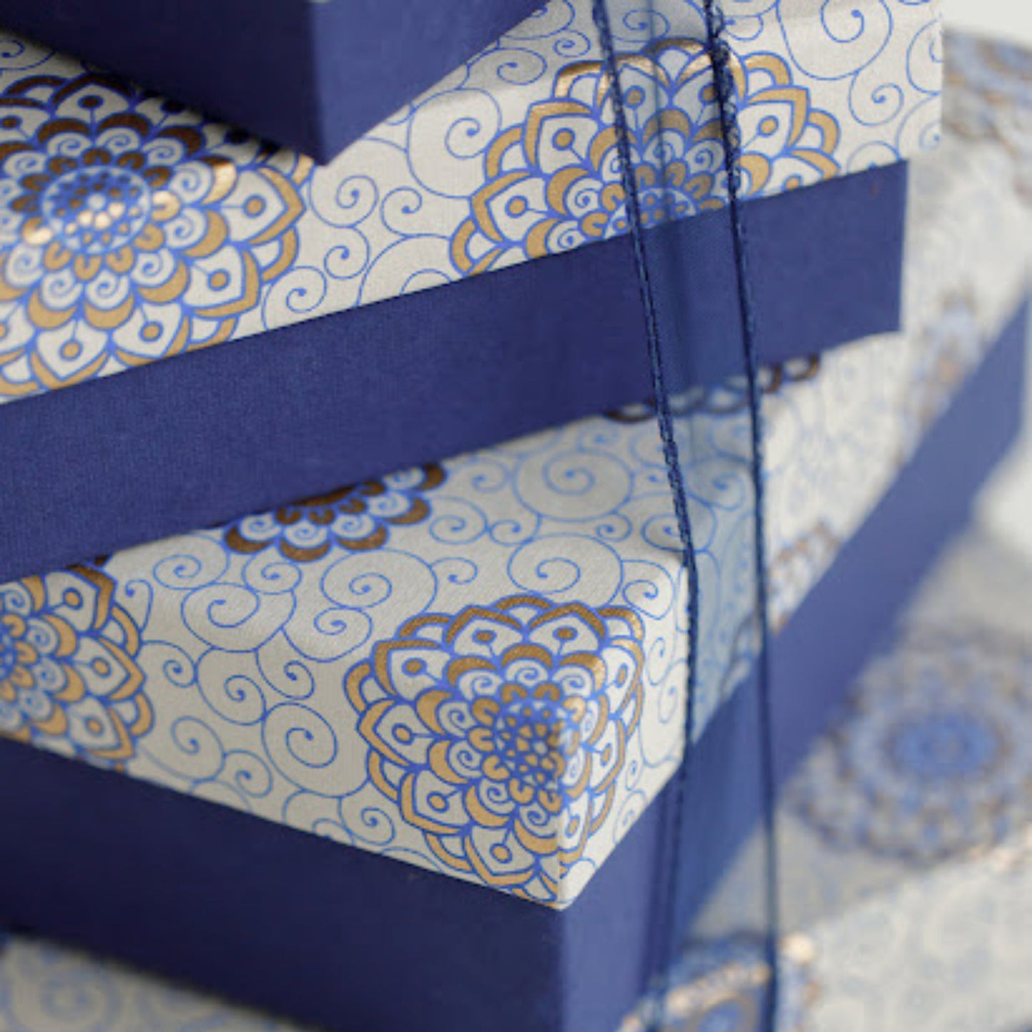 navy & blue  gift box with lid