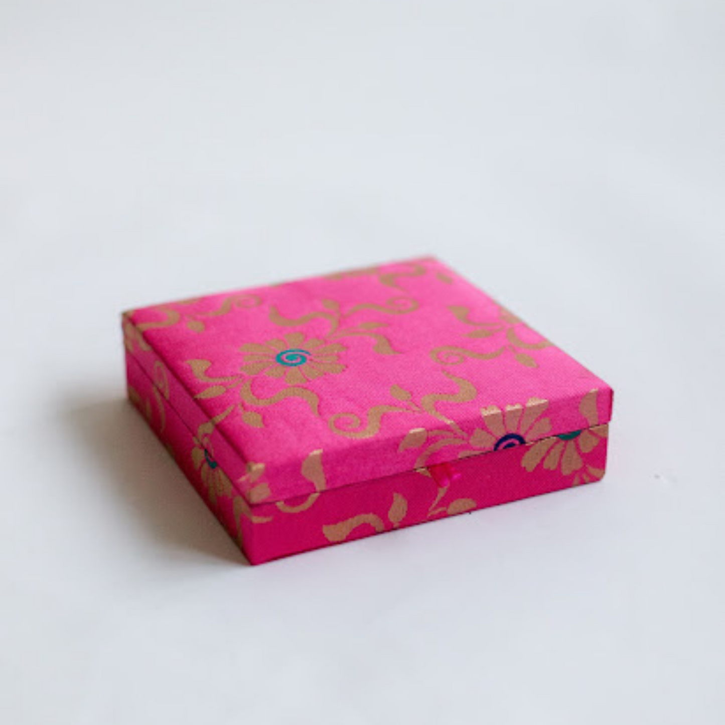 Suhani Pink Gift Box