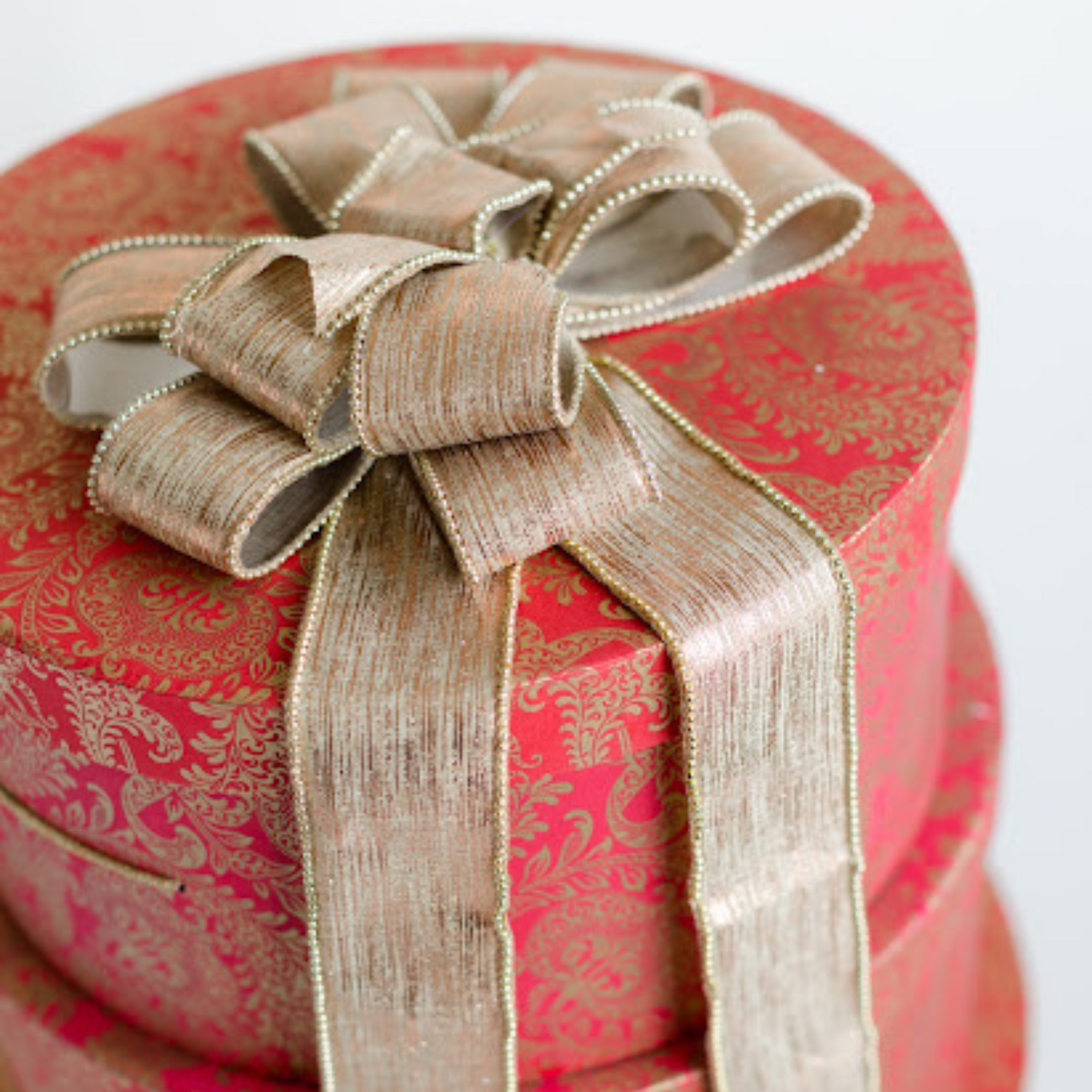 Opulent Red Round Hat Gift Box with Lid Set