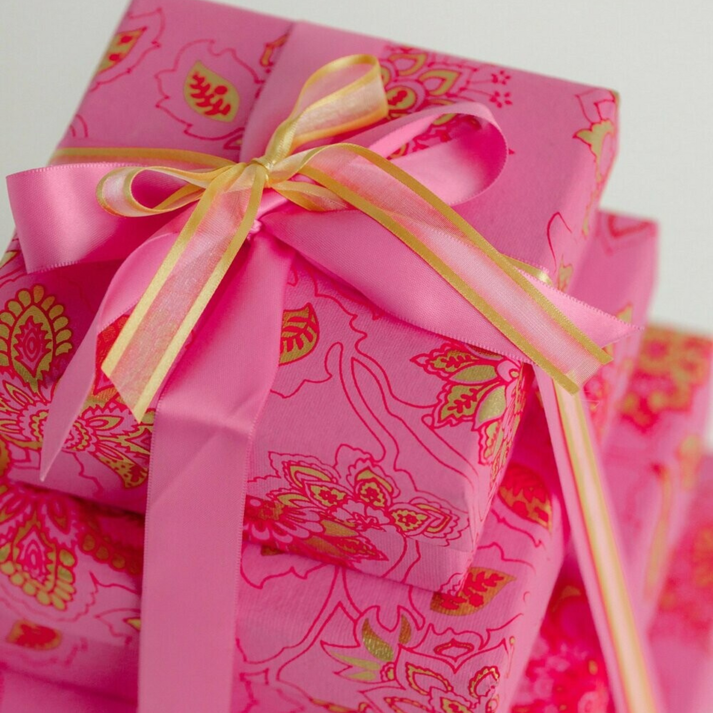 Hot Pink sqaure gift box