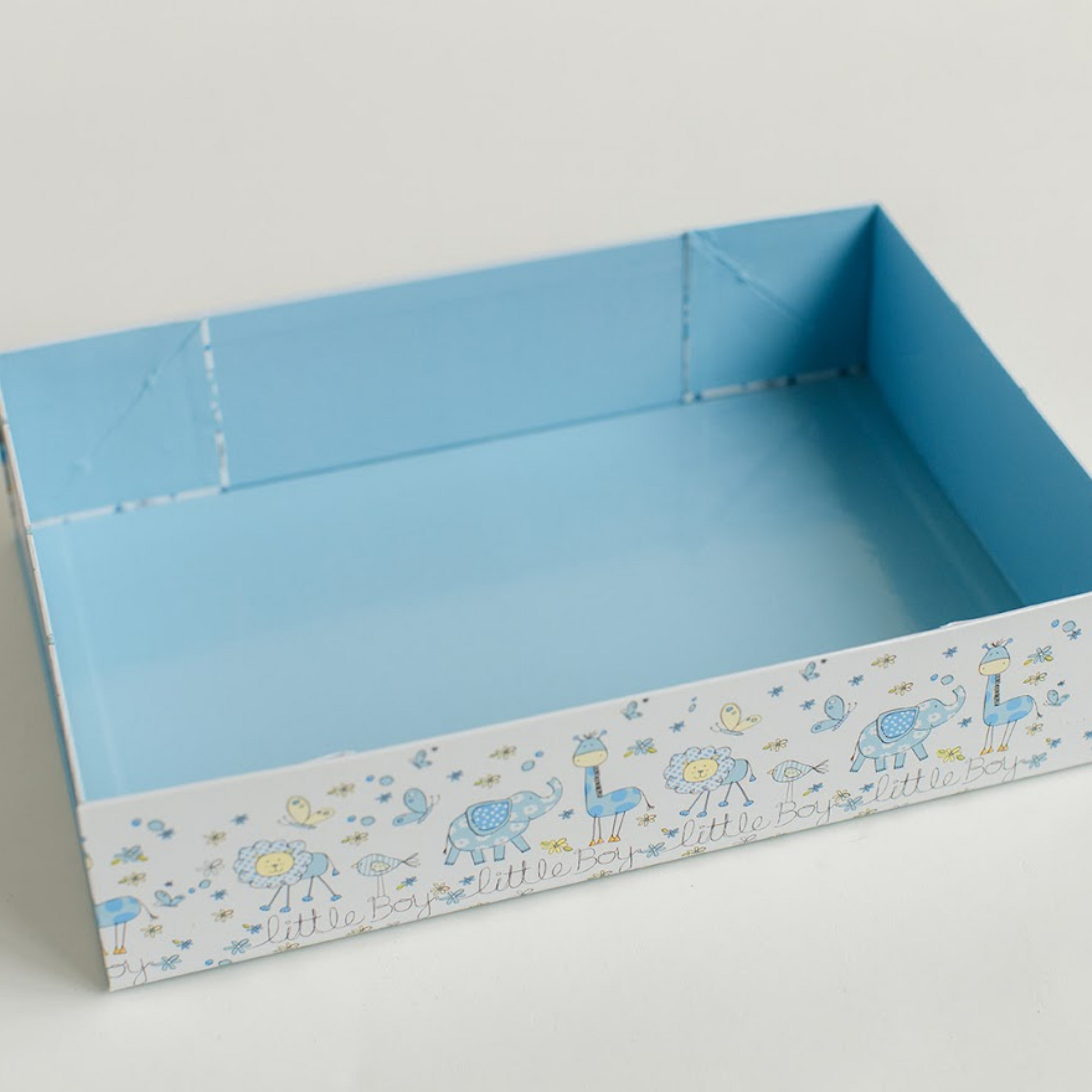 Empty baby box hamper gift box