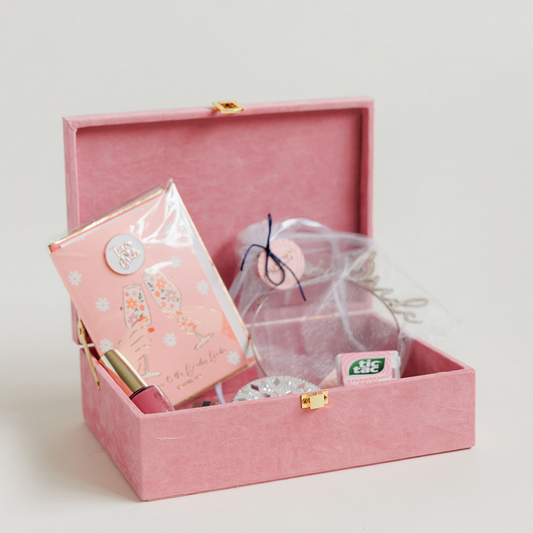 brides to be boxes, bridesmaid box, baby pink luxury gift box