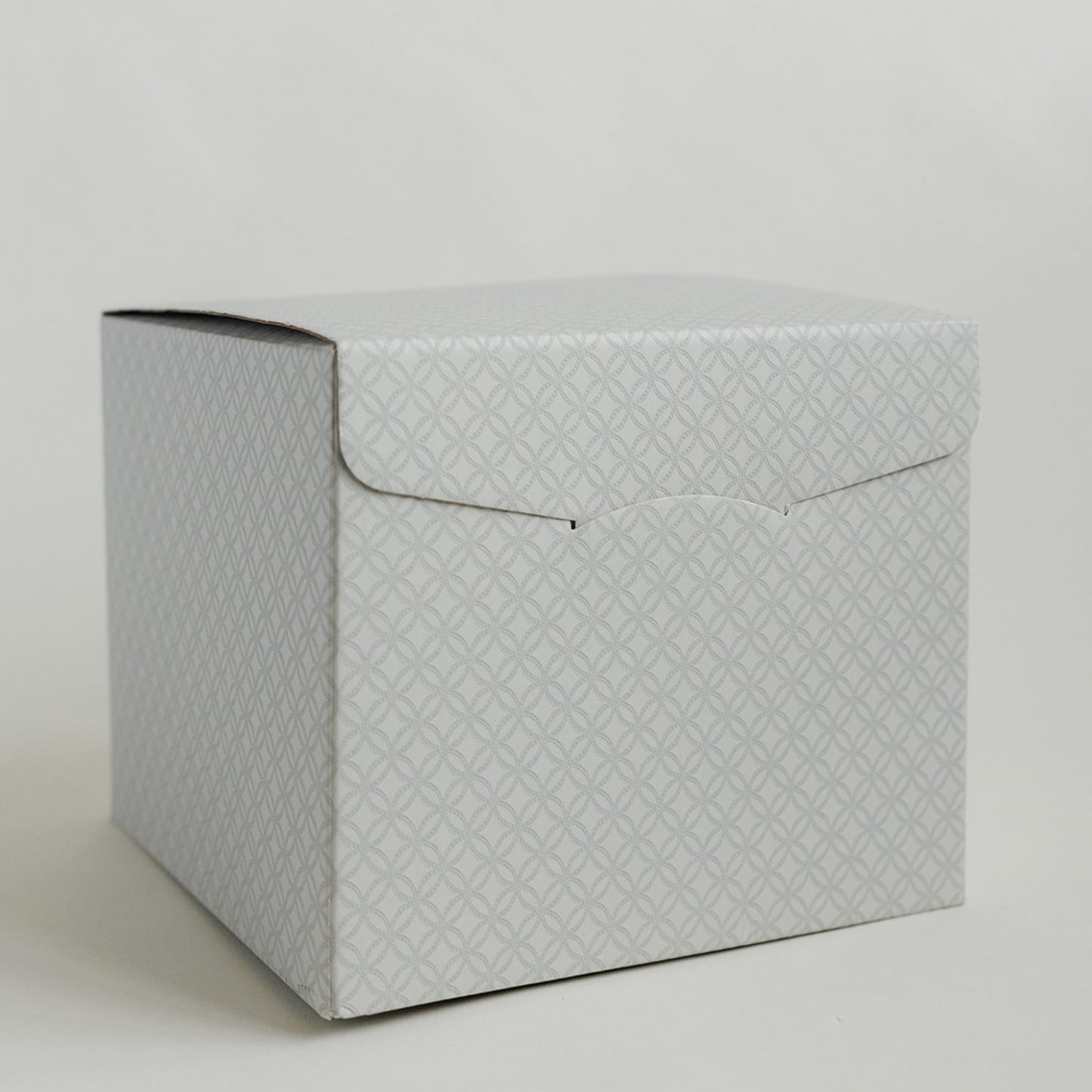 Pearl Grey Patterned Cube Box