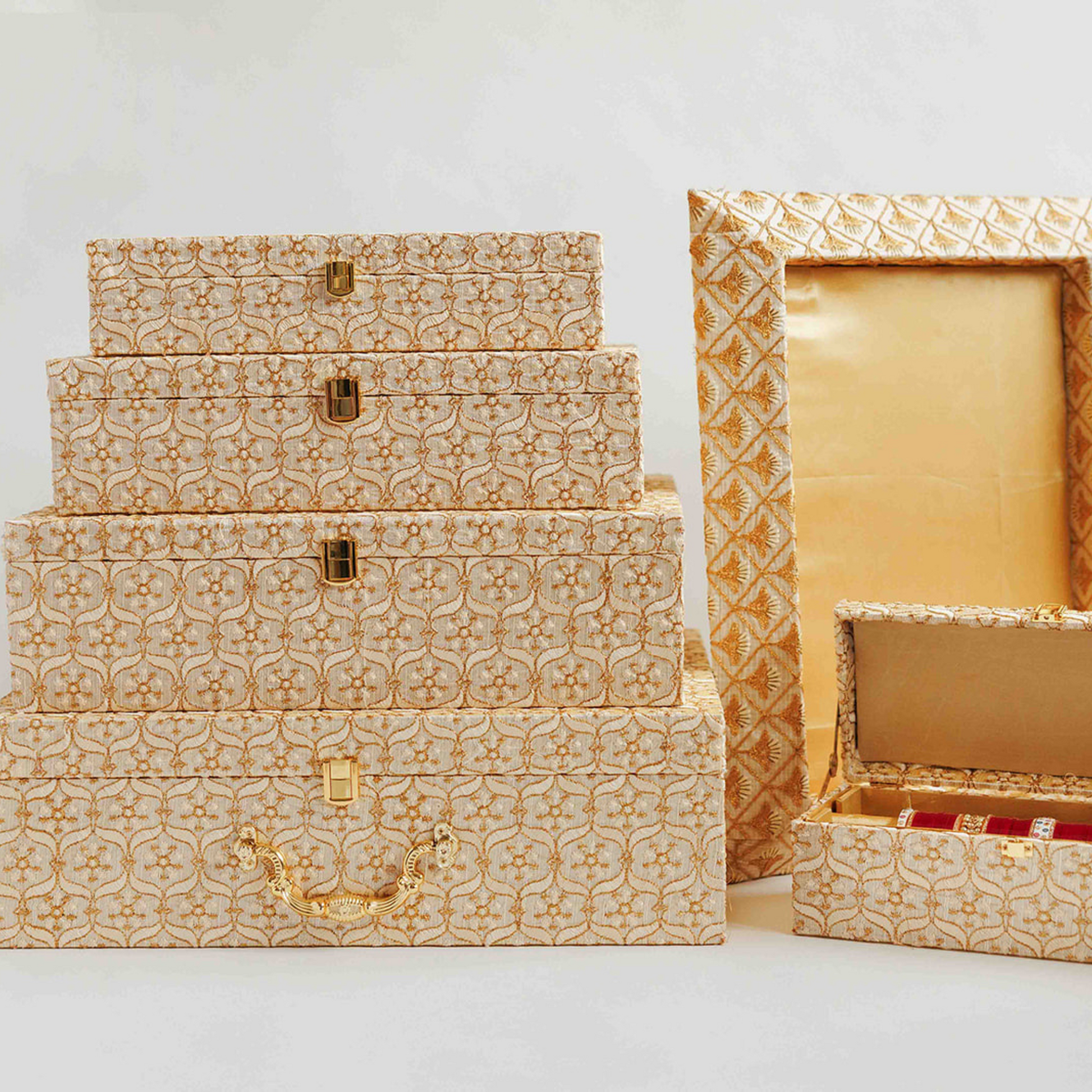 5 Breathtaking Bridal Trousseau Boxes